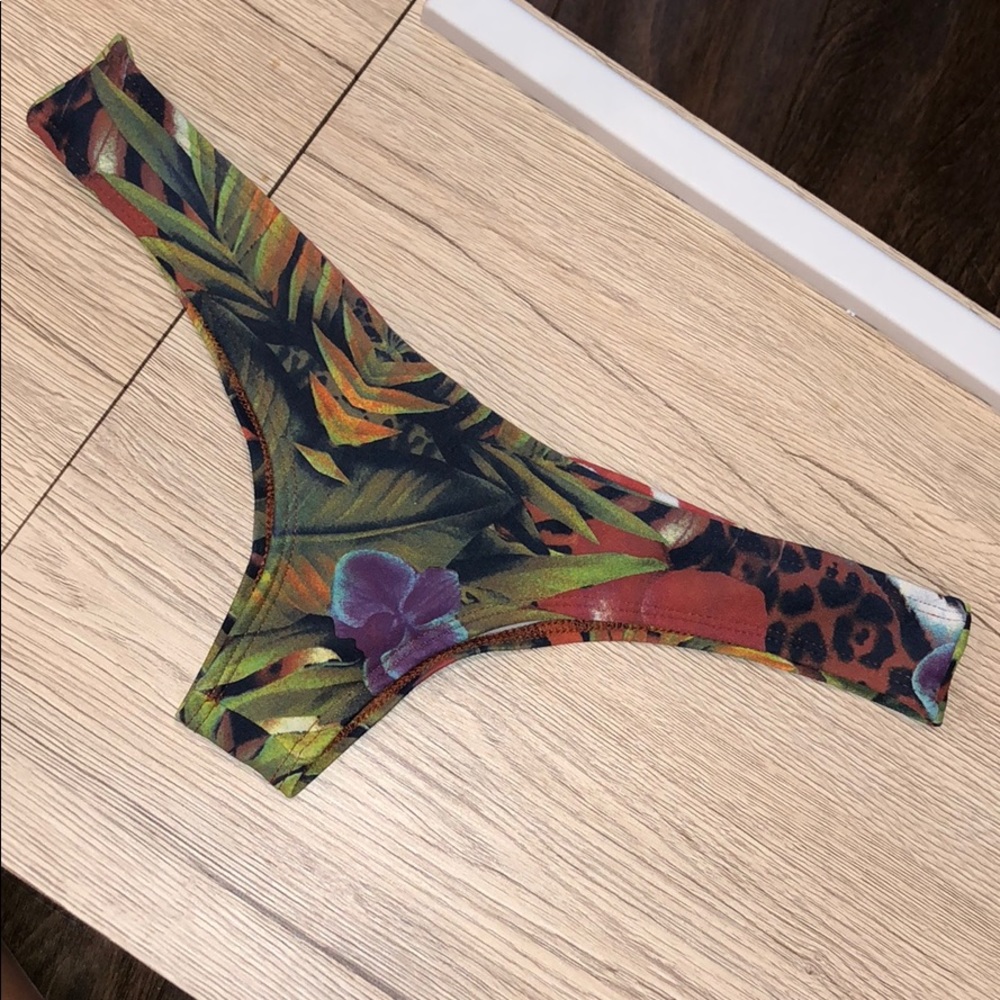 Montce bottoms